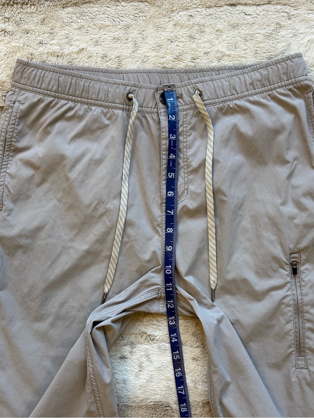 Vuori Men’s Technical Climber Pant in Fog Size M - Picture 8 of 11
